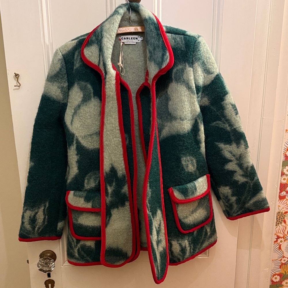 Carleen Green & Cream Fleece Jacket with Red Trim - Picture 3 of 15